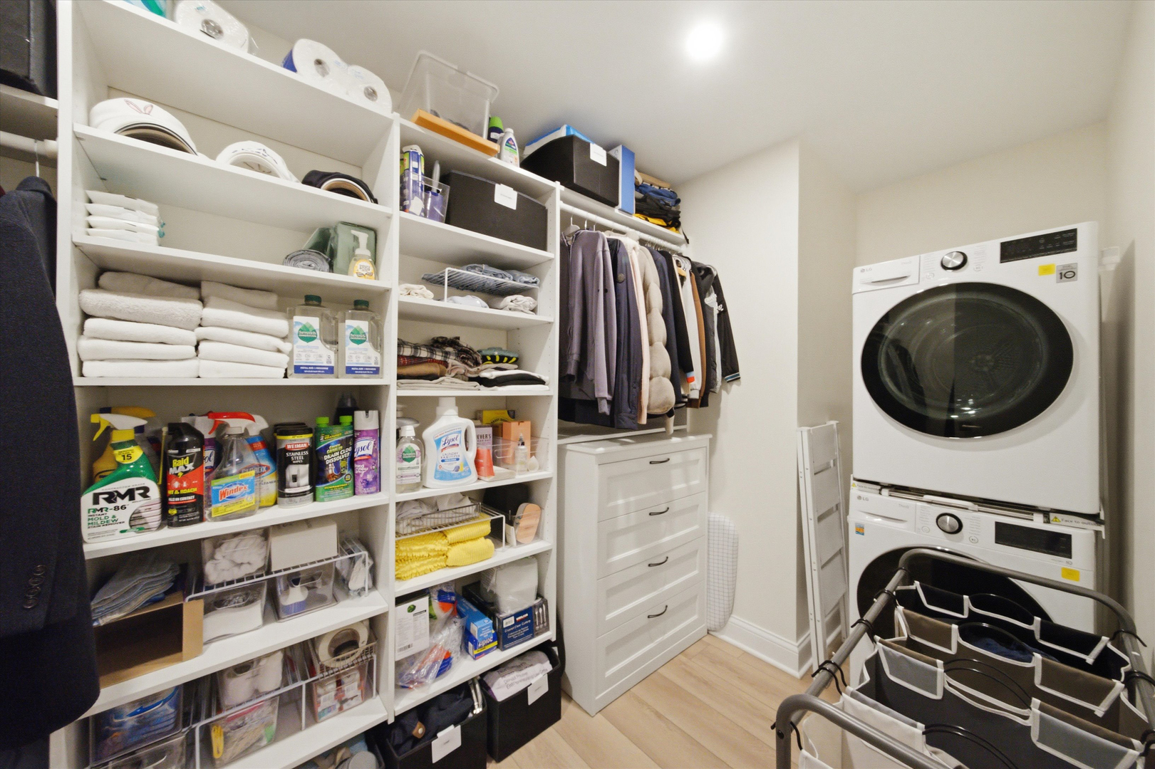 680 N Lake Shore Drive Unit: 913