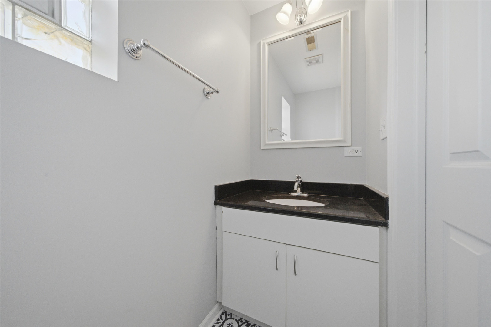 1267 N Honore Street Unit: 3