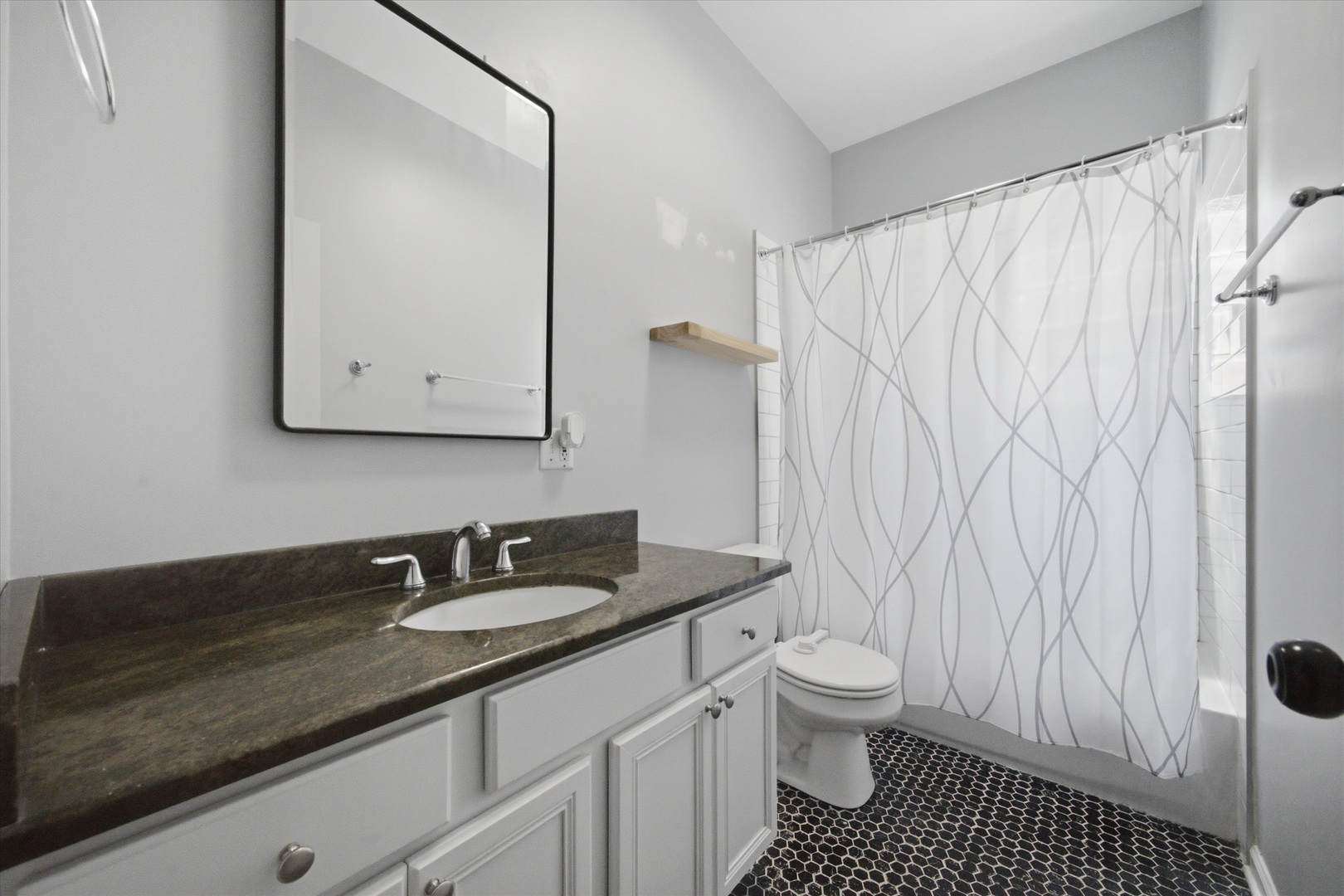 1267 N Honore Street Unit: 3