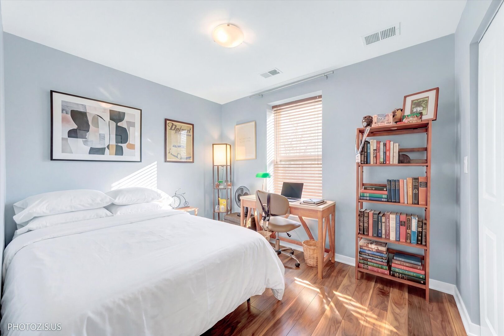 3462 N Sheffield Avenue Unit: 2S