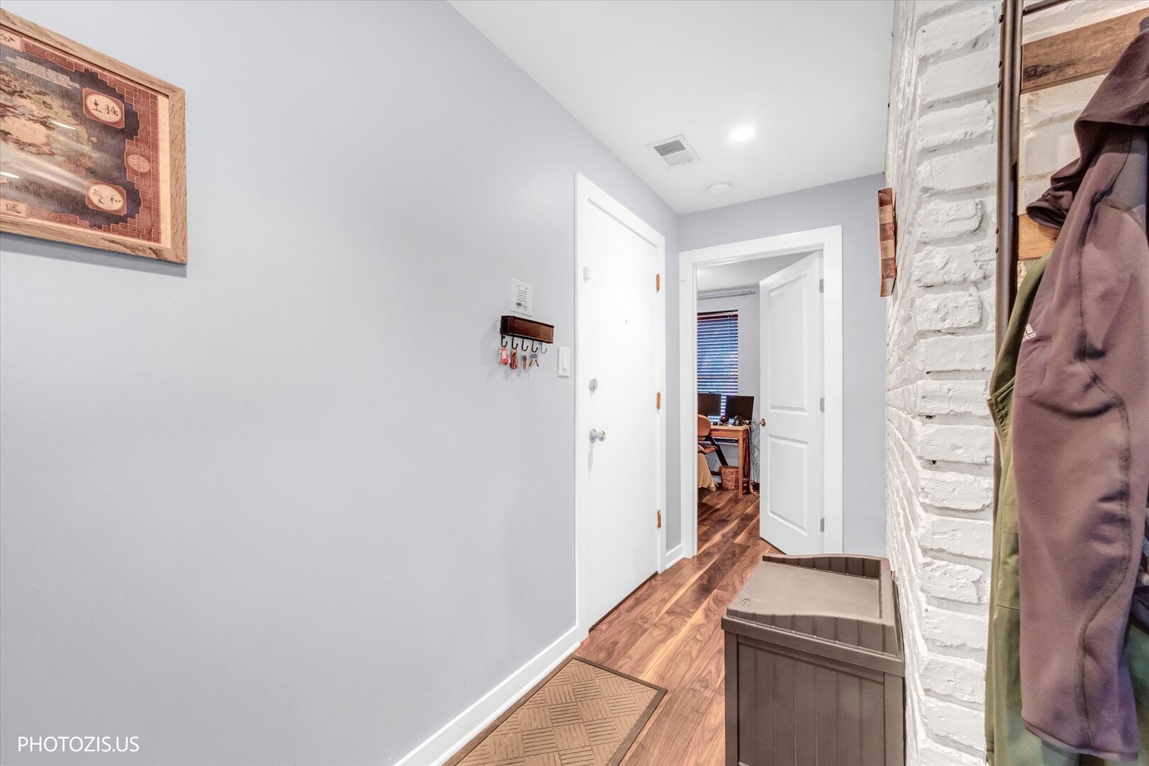 3462 N Sheffield Avenue Unit: 2S