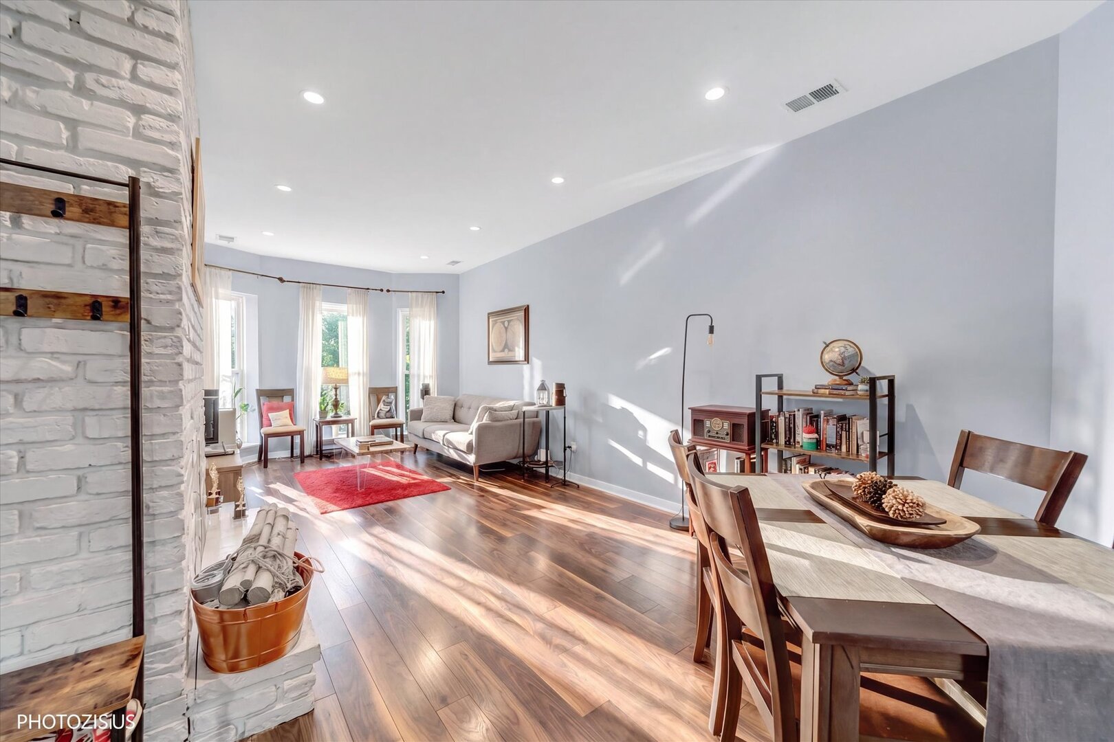 3462 N Sheffield Avenue Unit: 2S