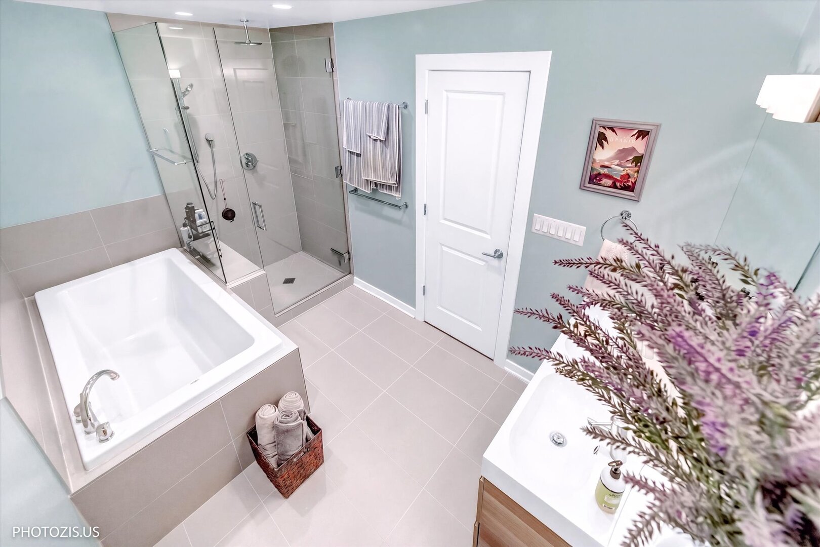 3462 N Sheffield Avenue Unit: 2S