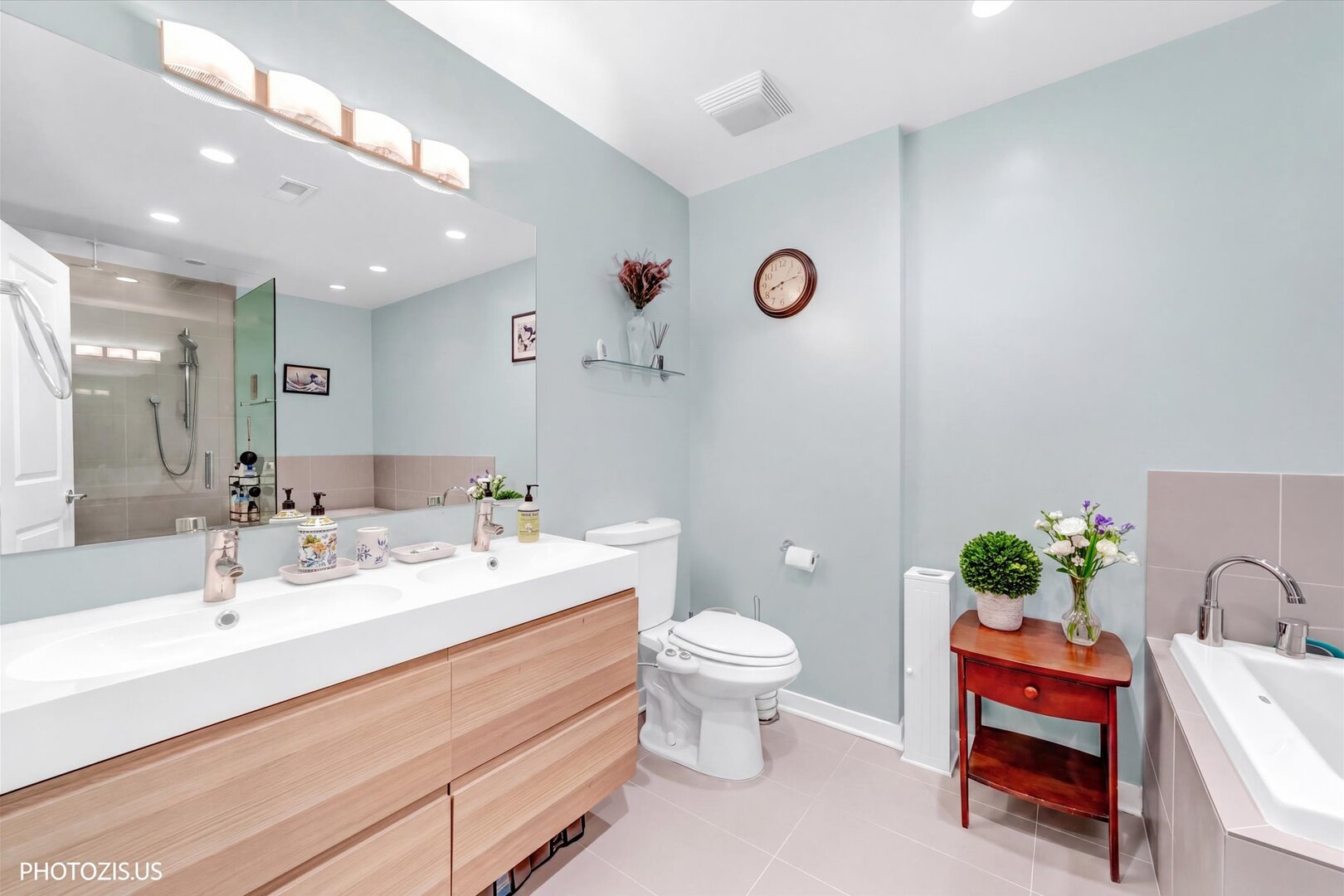 3462 N Sheffield Avenue Unit: 2S