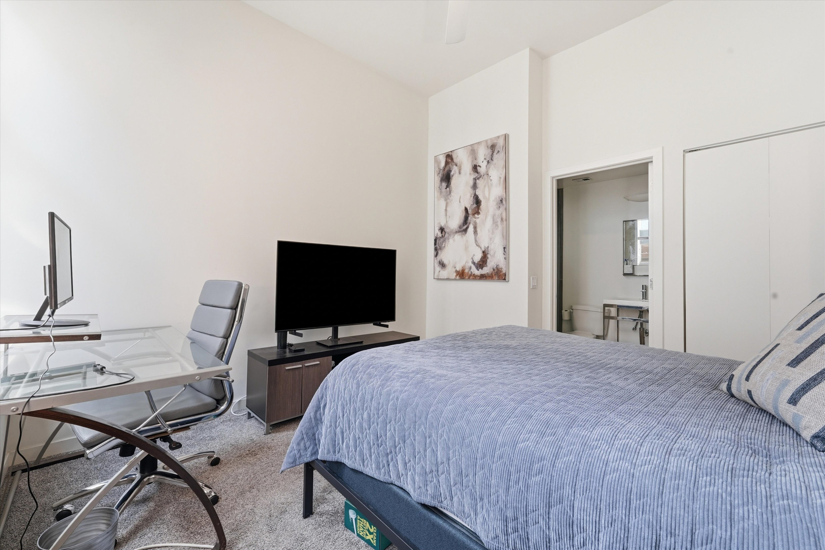 333 W Hubbard Street Unit: 1010