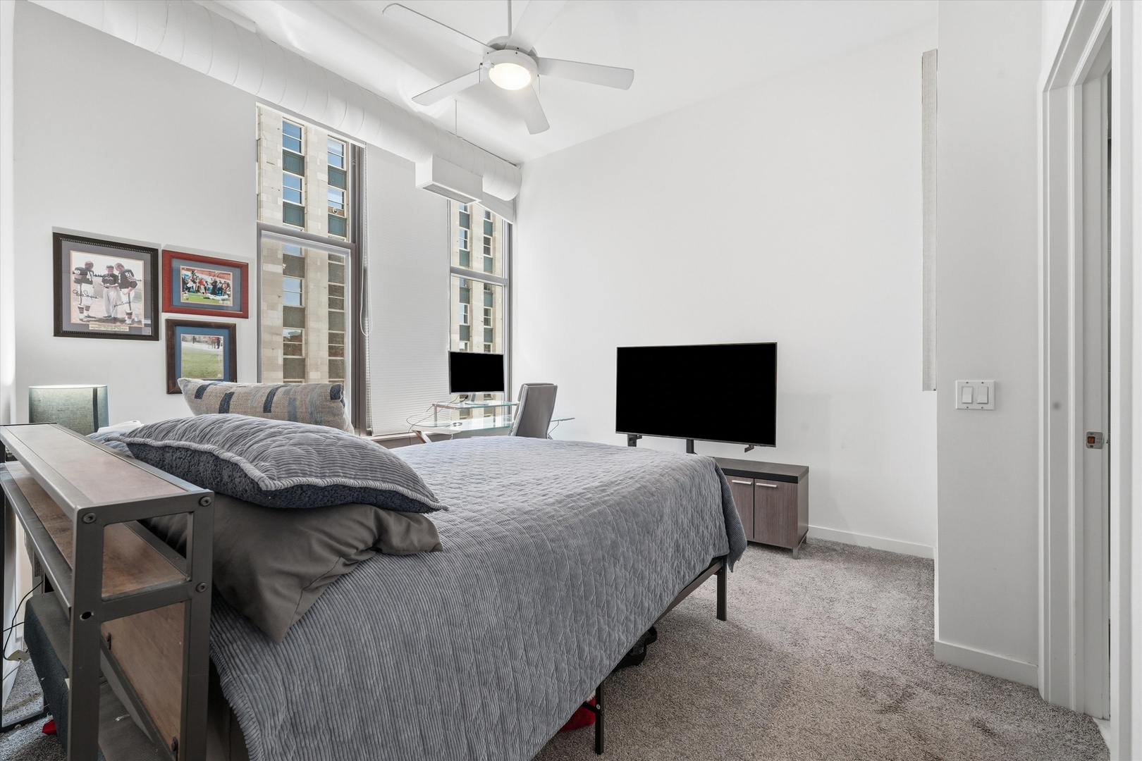 333 W Hubbard Street Unit: 1010