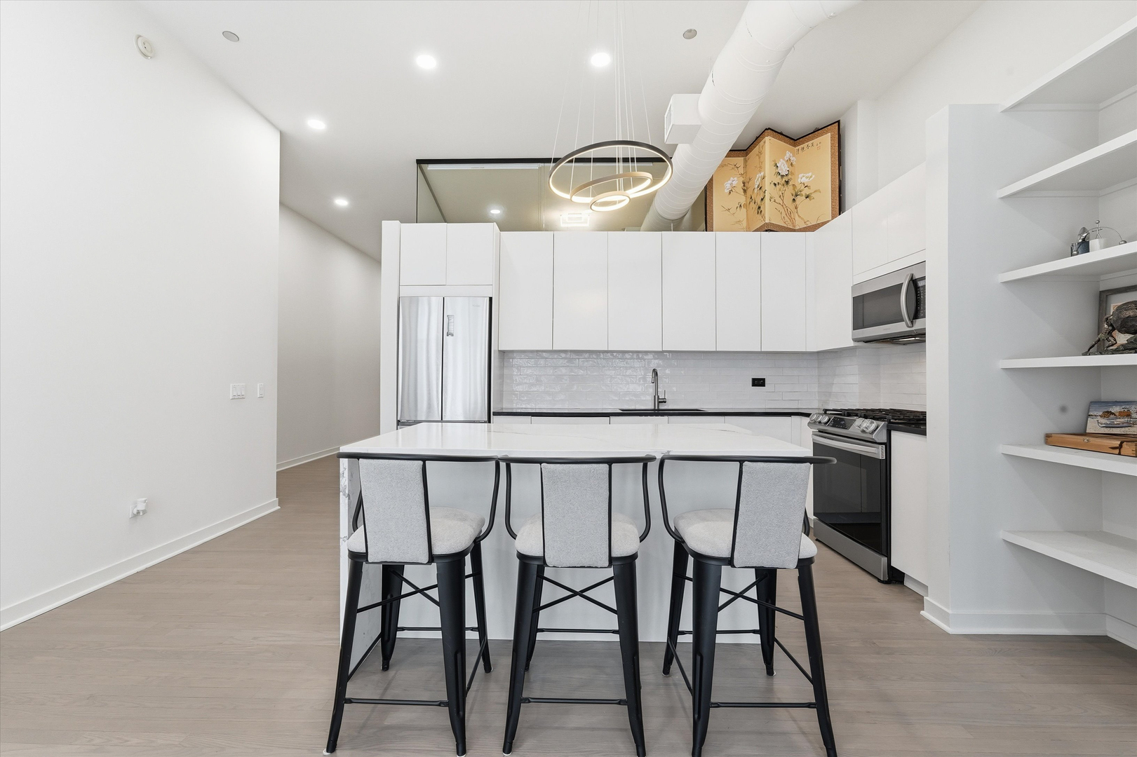 333 W Hubbard Street Unit: 1010