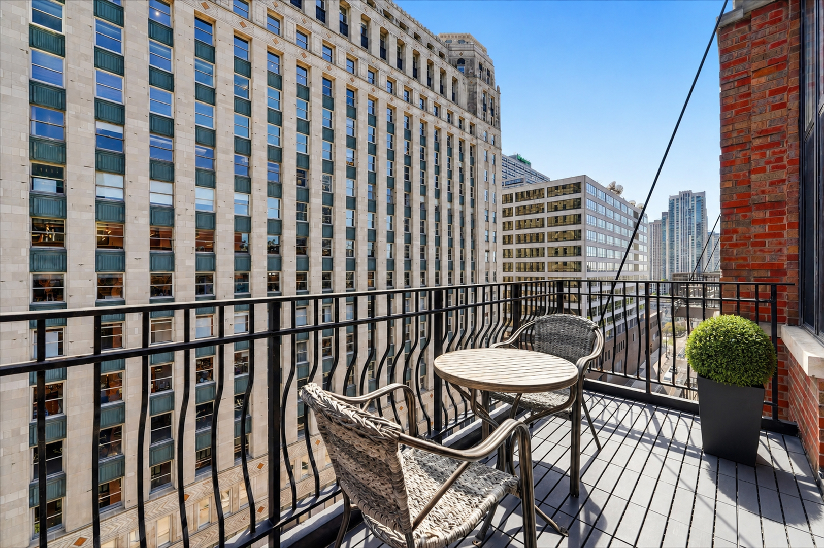 333 W Hubbard Street Unit: 1010