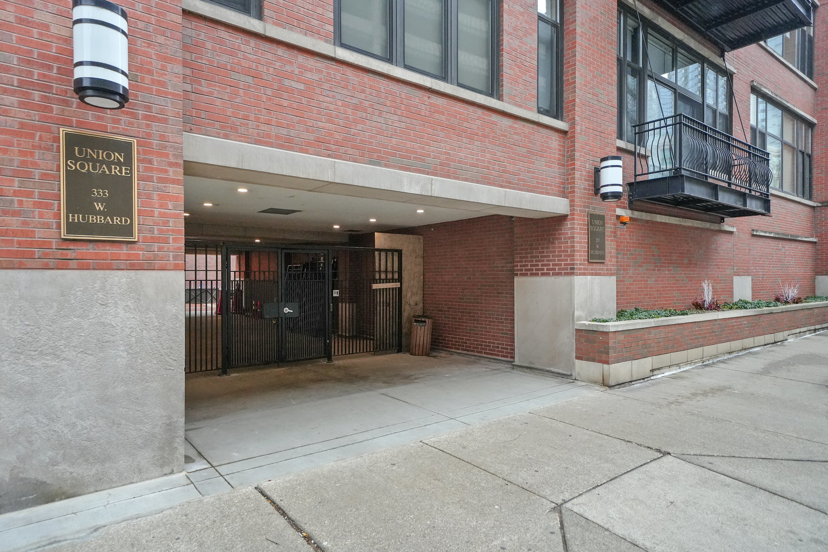 333 W Hubbard Street Unit: 1010