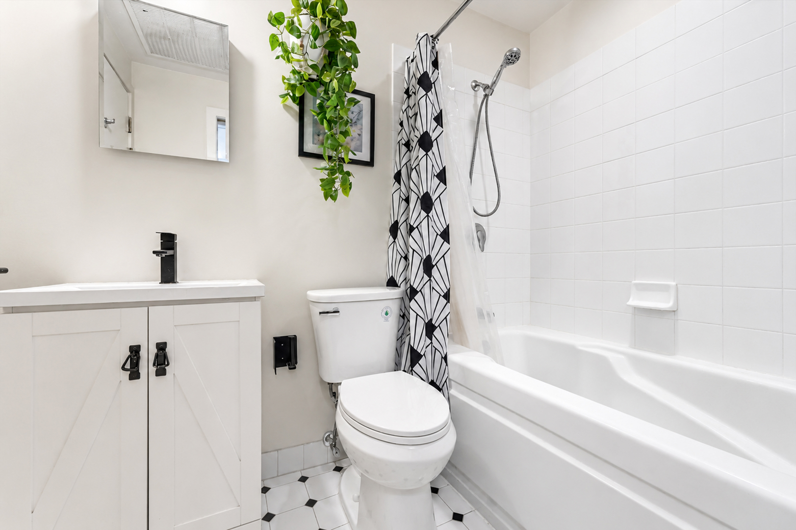 333 W Hubbard Street Unit: 1010