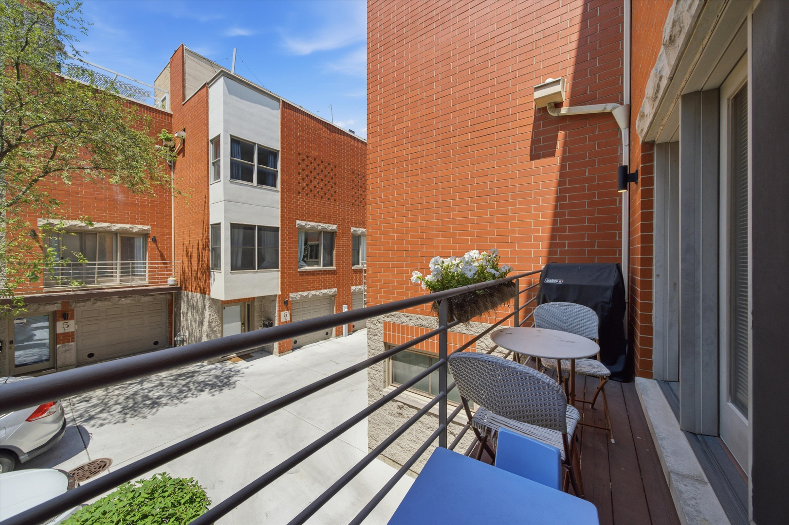 860 N Elston Avenue Unit: 2