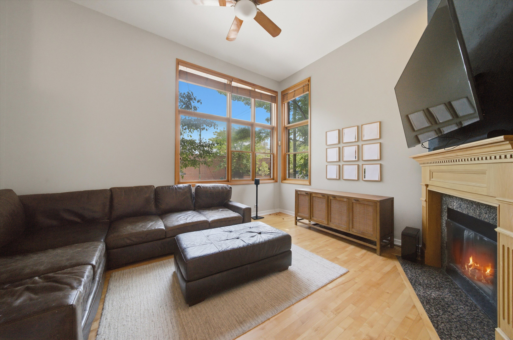 860 N Elston Avenue Unit: 2
