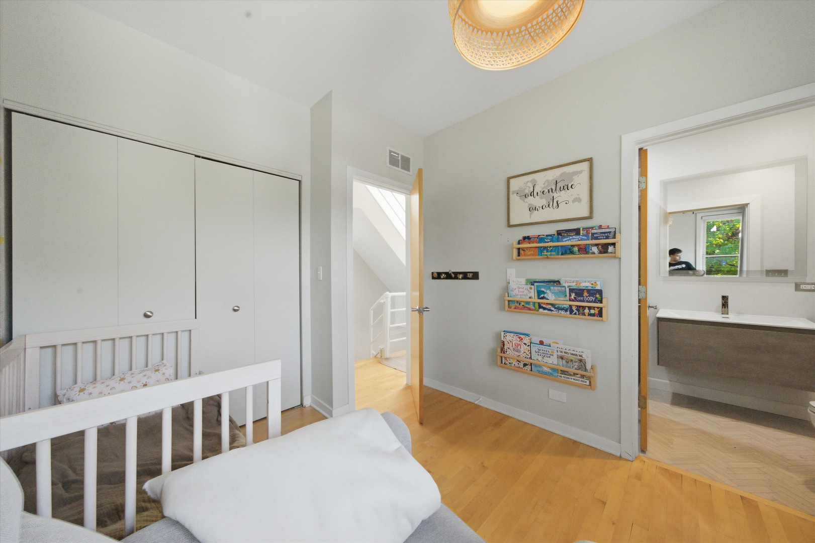 860 N Elston Avenue Unit: 2