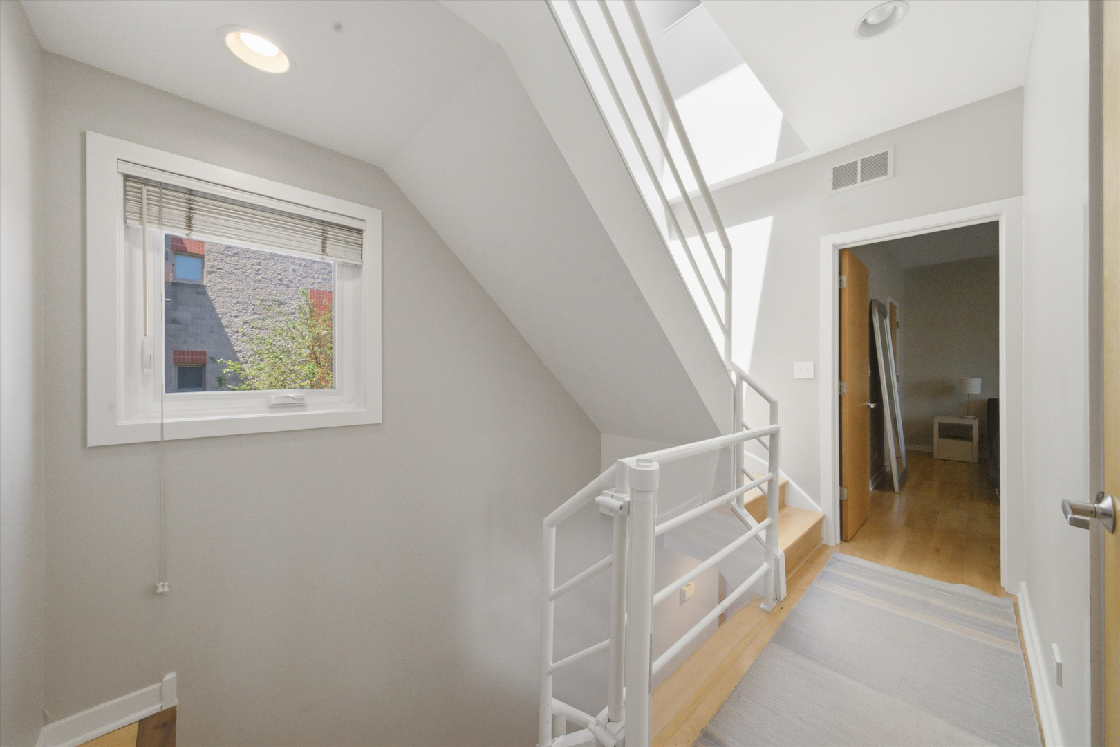 860 N Elston Avenue Unit: 2