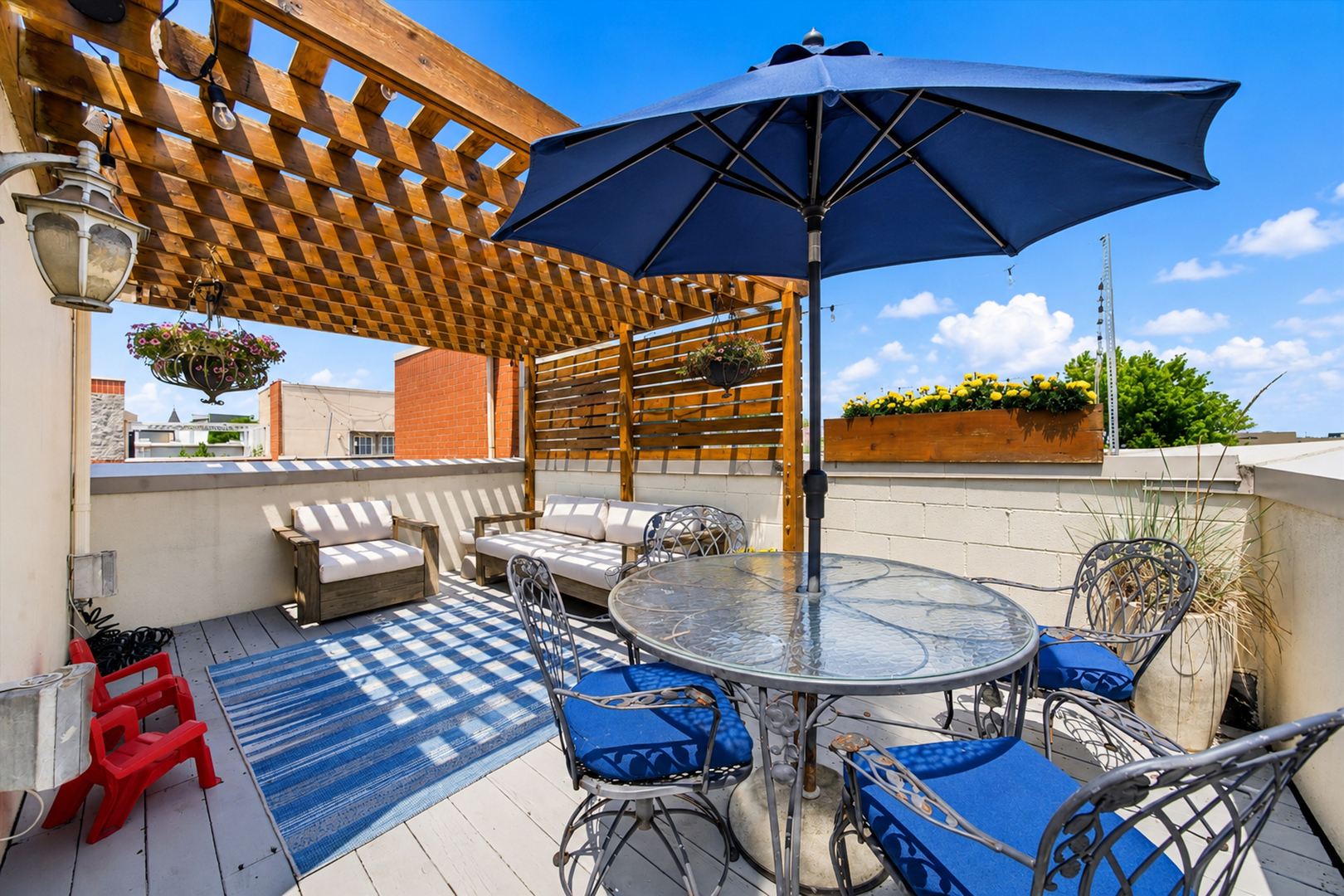860 N Elston Avenue Unit: 2