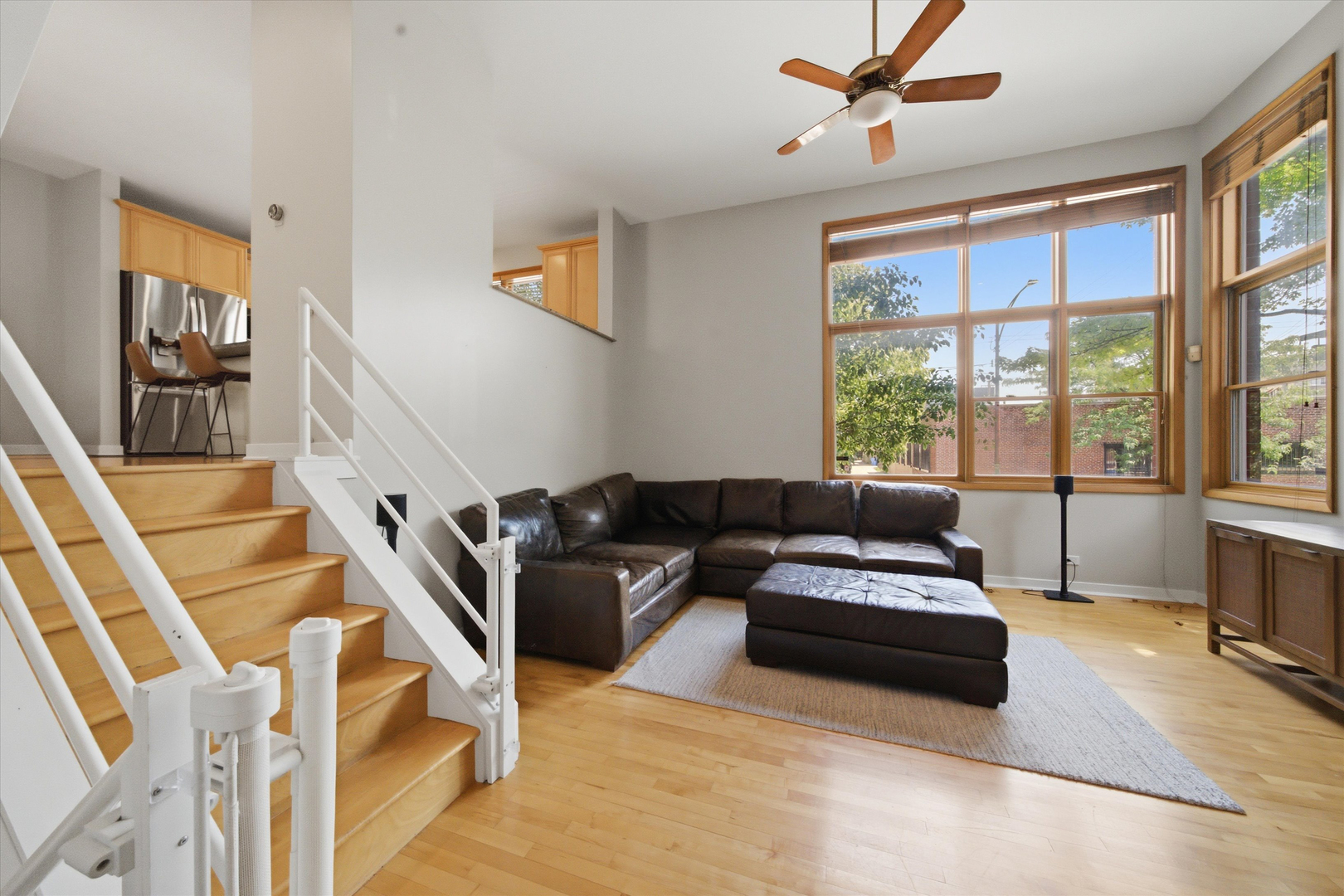860 N Elston Avenue Unit: 2
