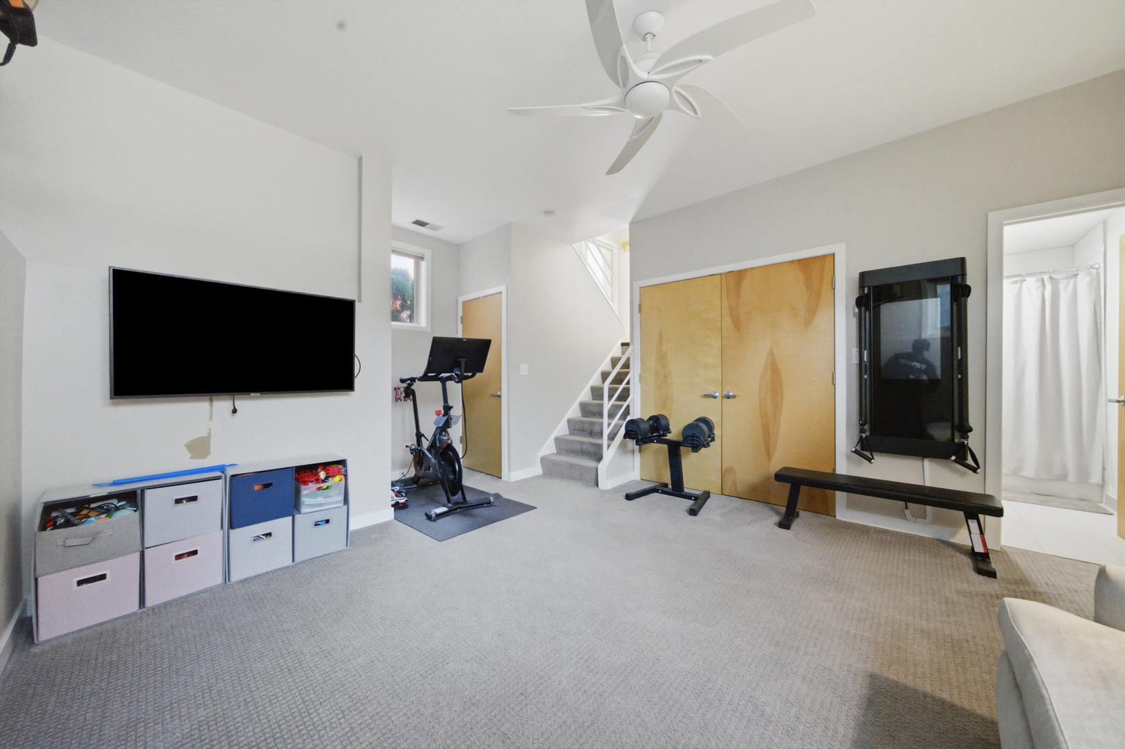 860 N Elston Avenue Unit: 2