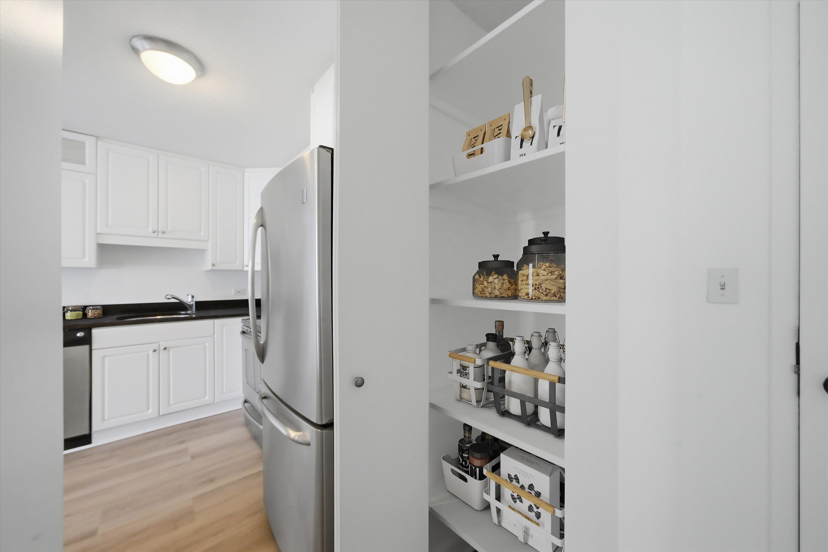 10 E Ontario Street Unit: 4207