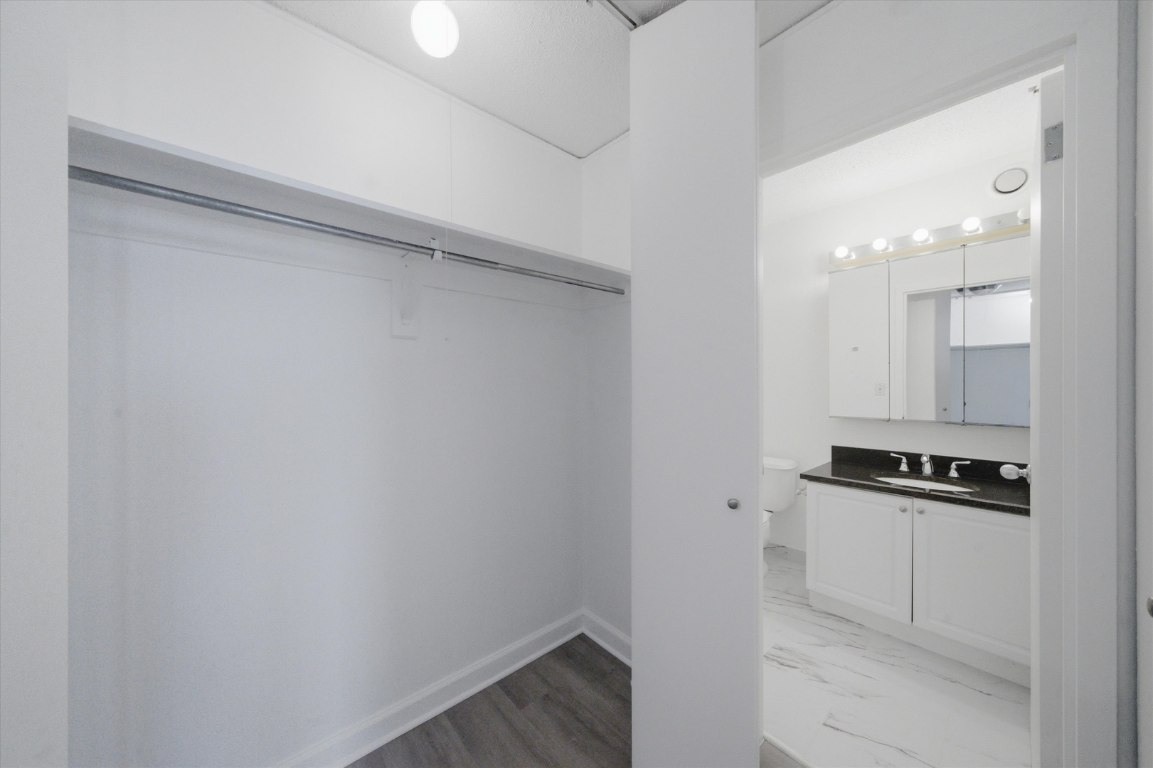 10 E Ontario Street Unit: 4207