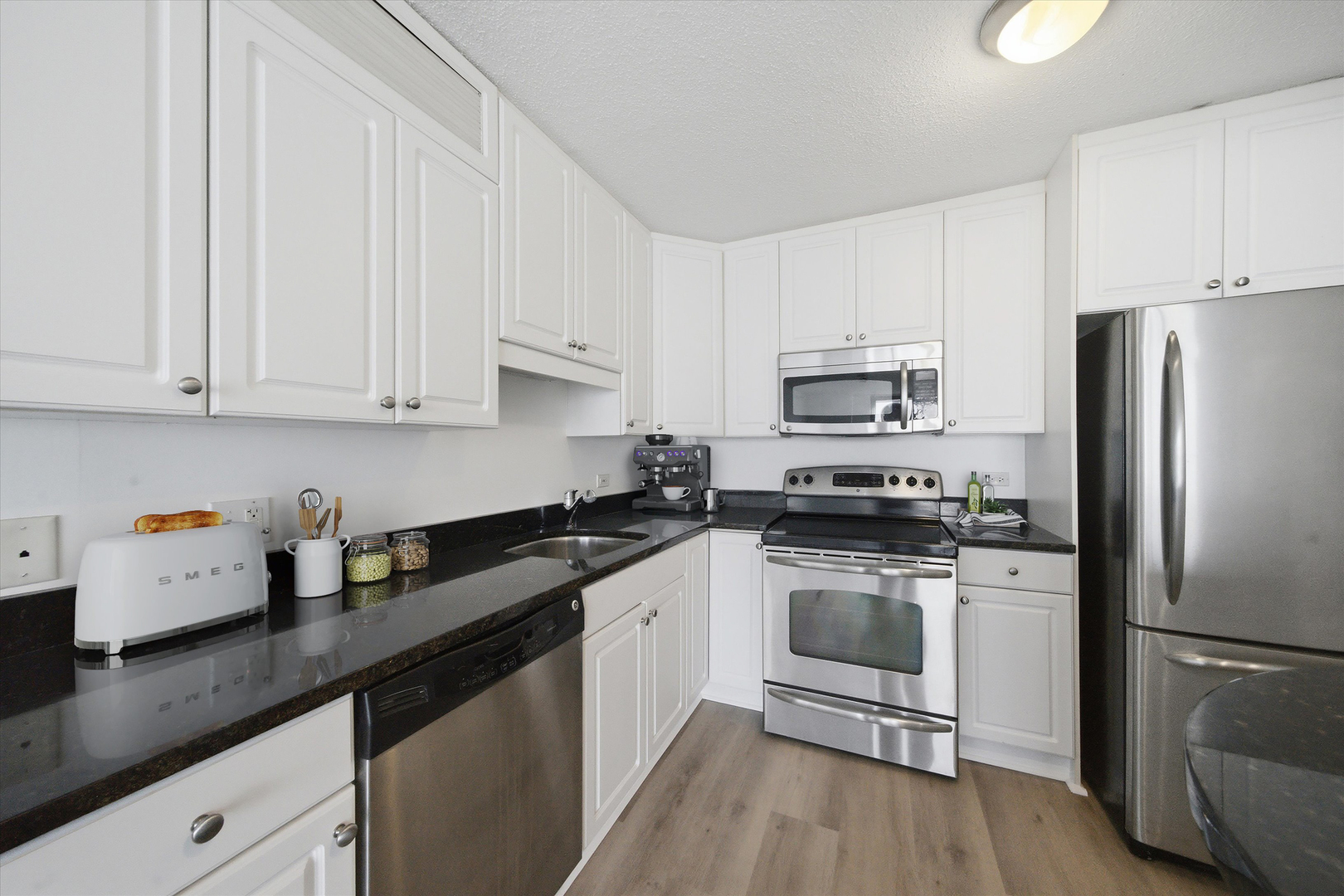 10 E Ontario Street Unit: 4207
