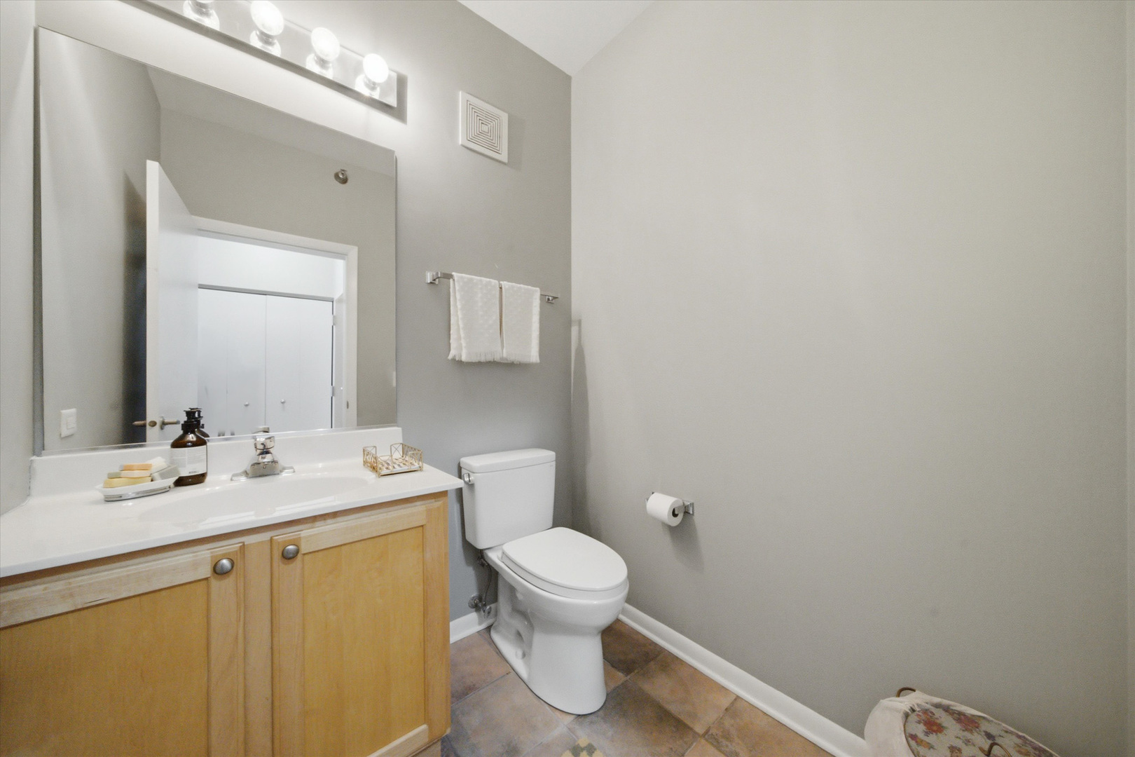 435 W Erie Street Unit: 1506
