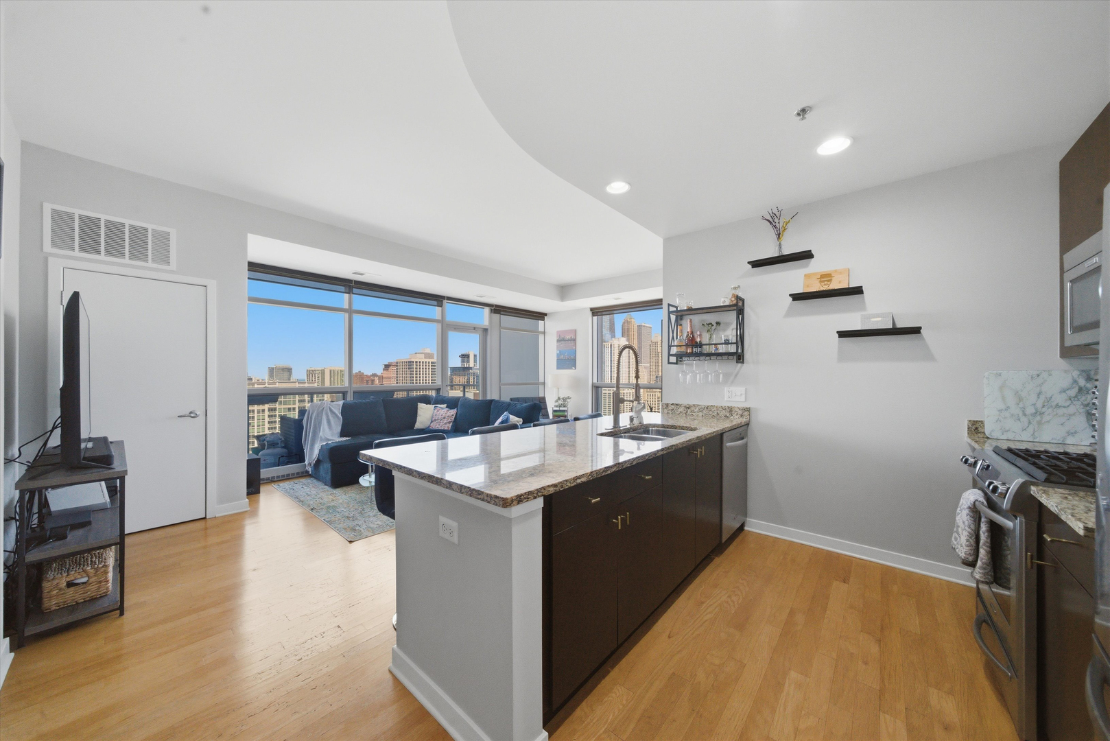 303 W Ohio Street Unit: 2902