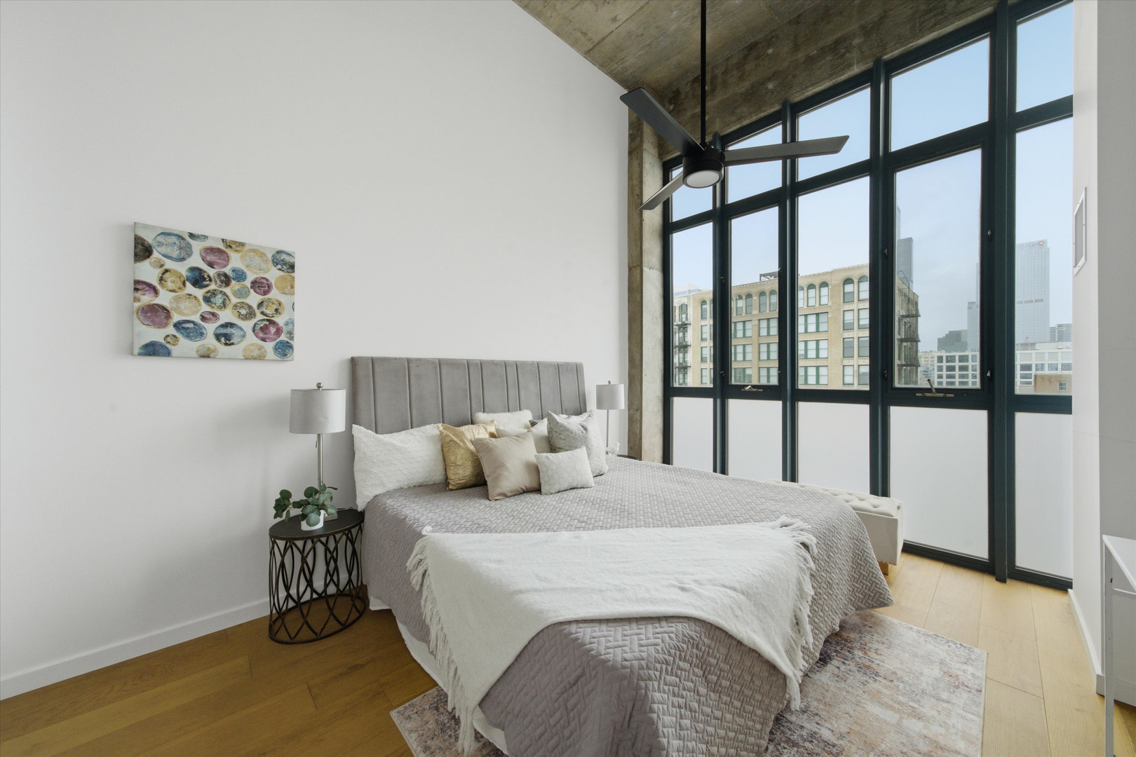 321 S Sangamon Street Unit: 908