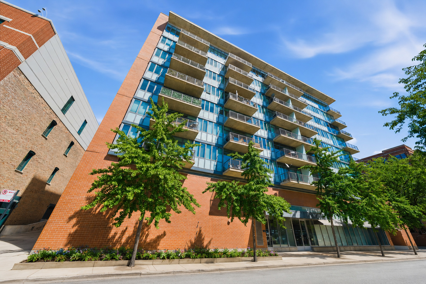 321 S Sangamon Street Unit: 908