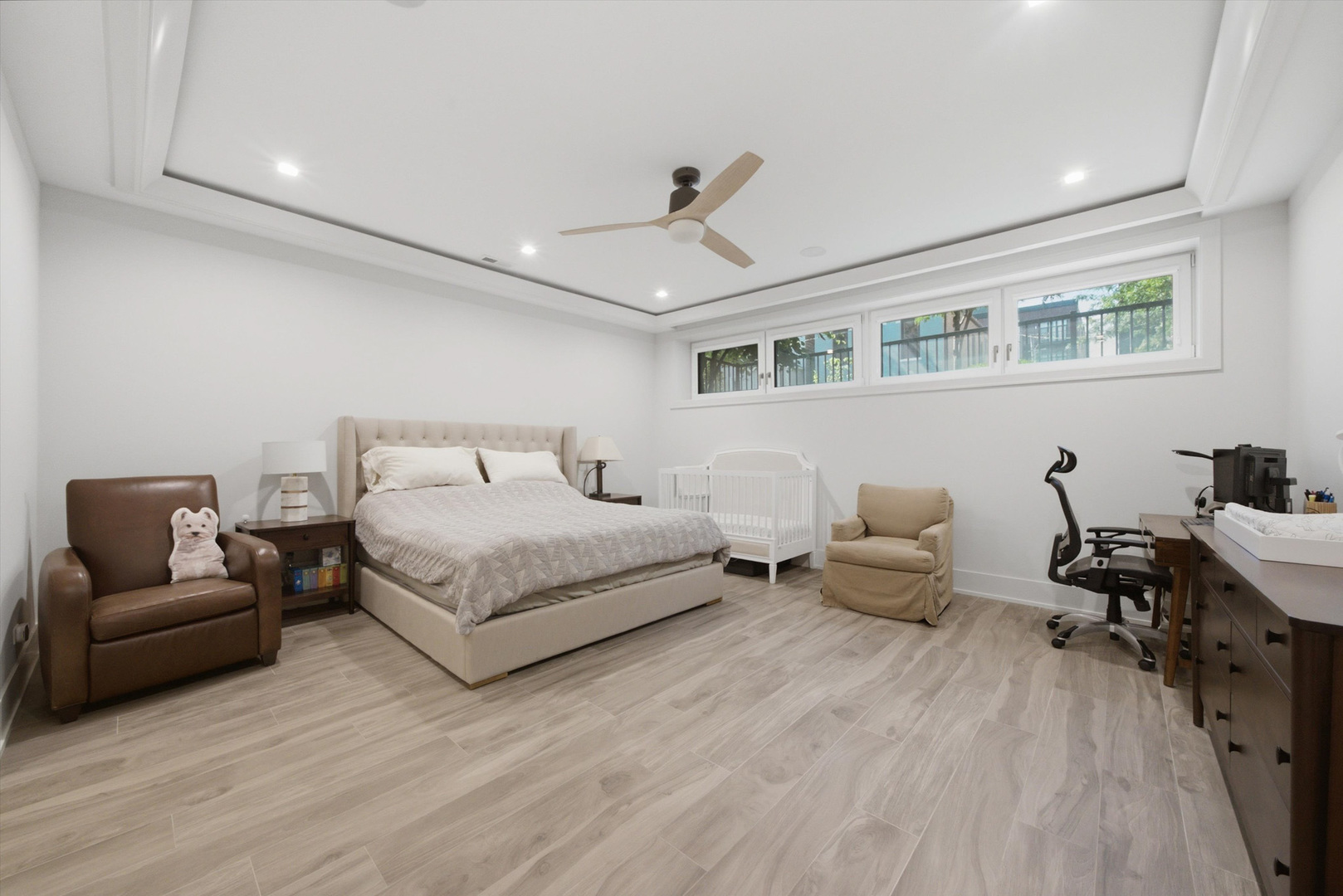 1366 W Walton Street Unit: 1E