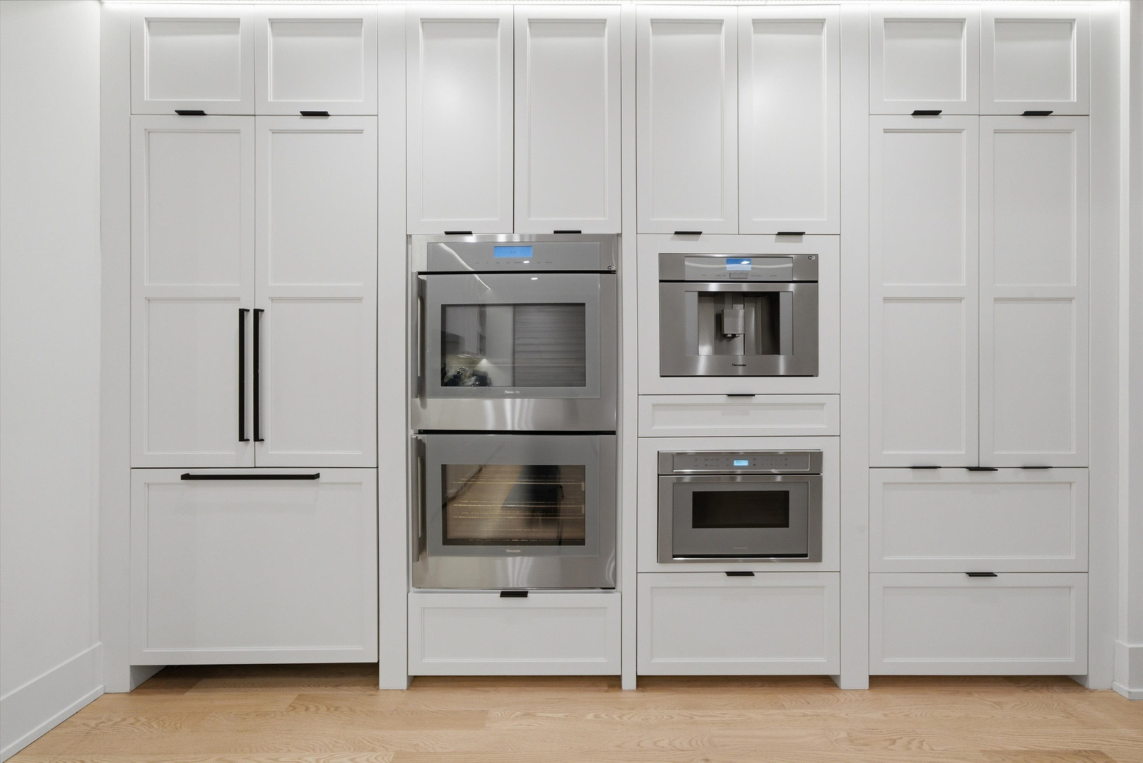 1366 W Walton Street Unit: 1E