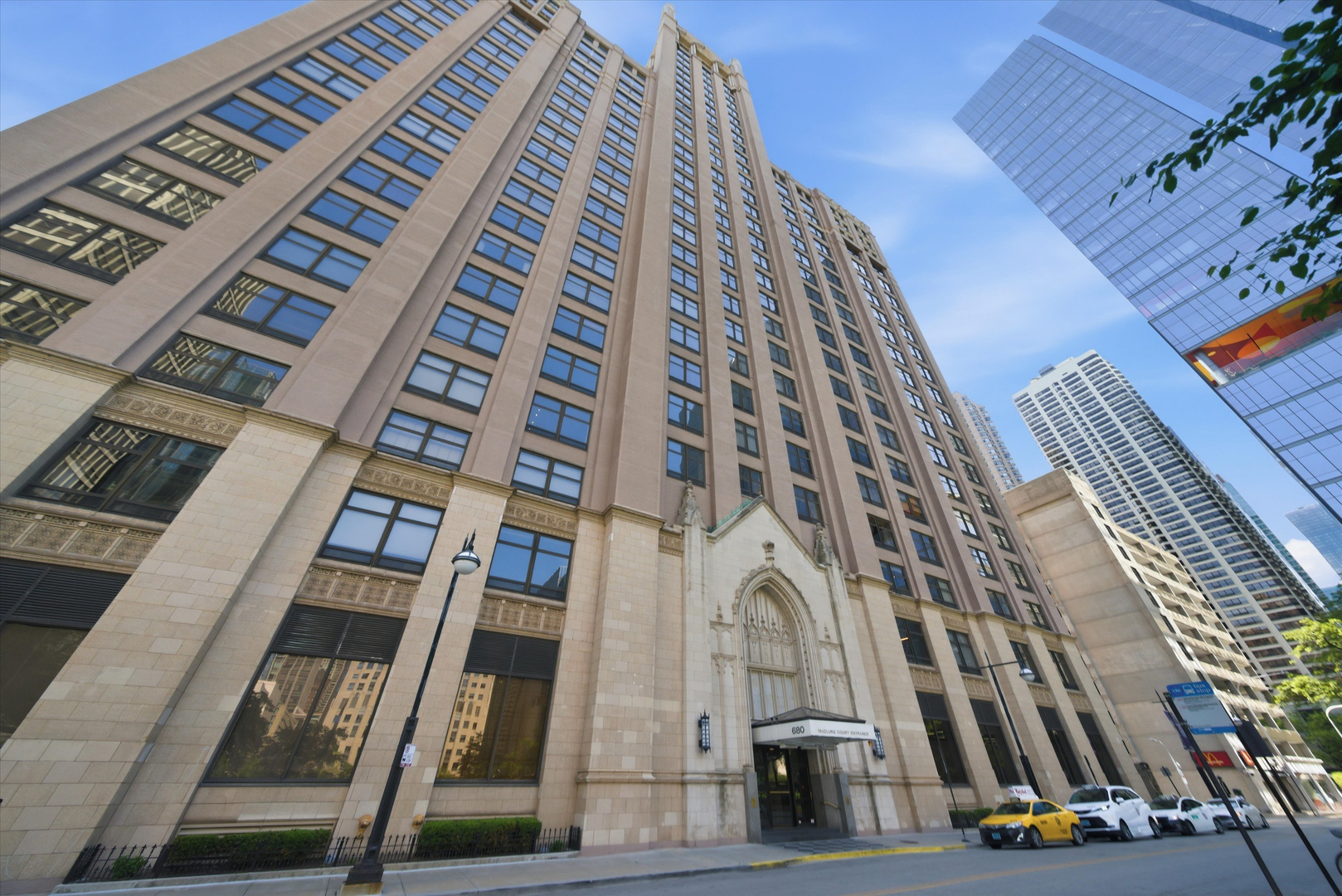 680 N Lake Shore Drive Unit: 822