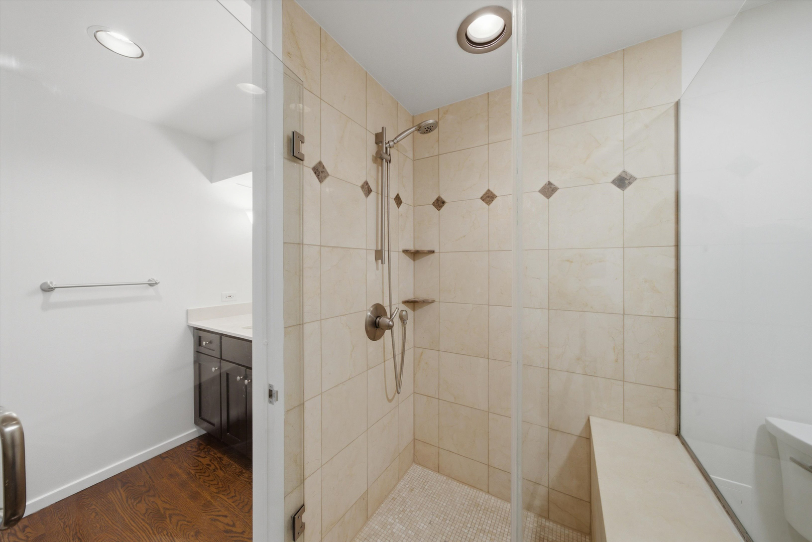 680 N Lake Shore Drive Unit: 822