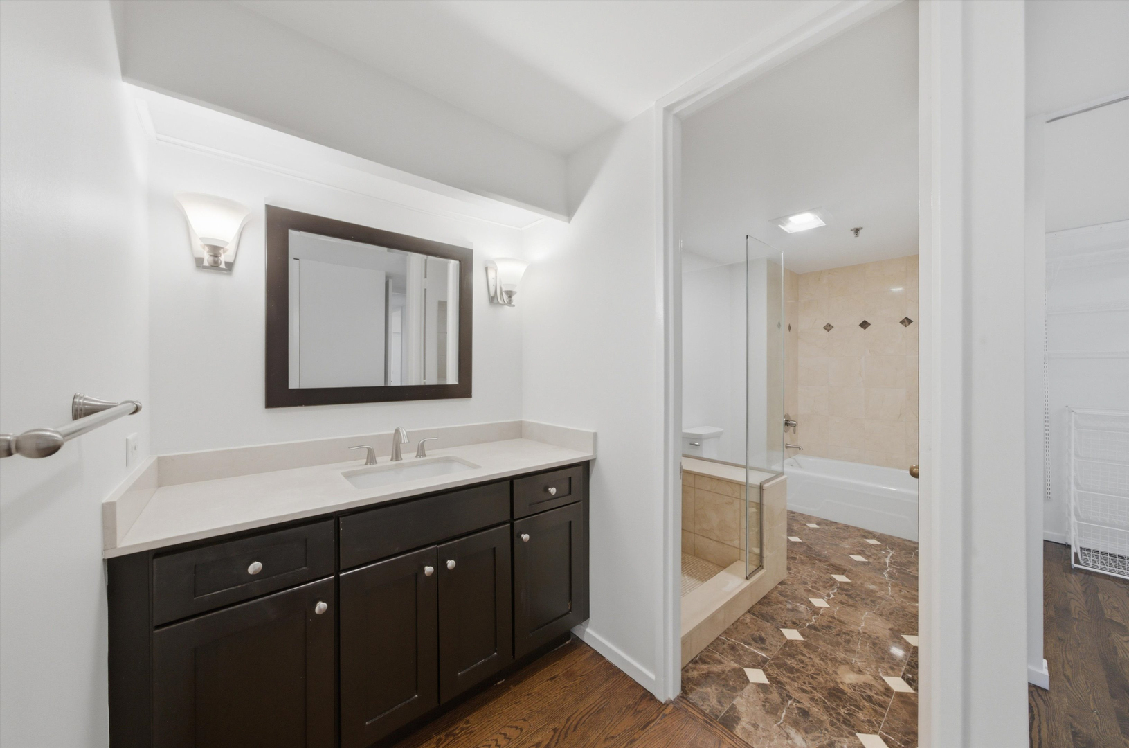 680 N Lake Shore Drive Unit: 822