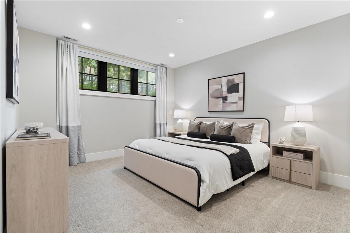 1454 W Diversey Parkway Unit: 1