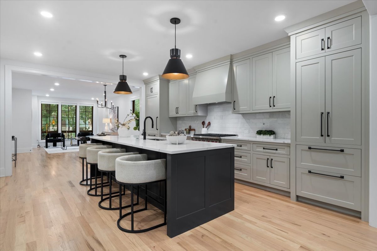 1454 W Diversey Parkway Unit: 1