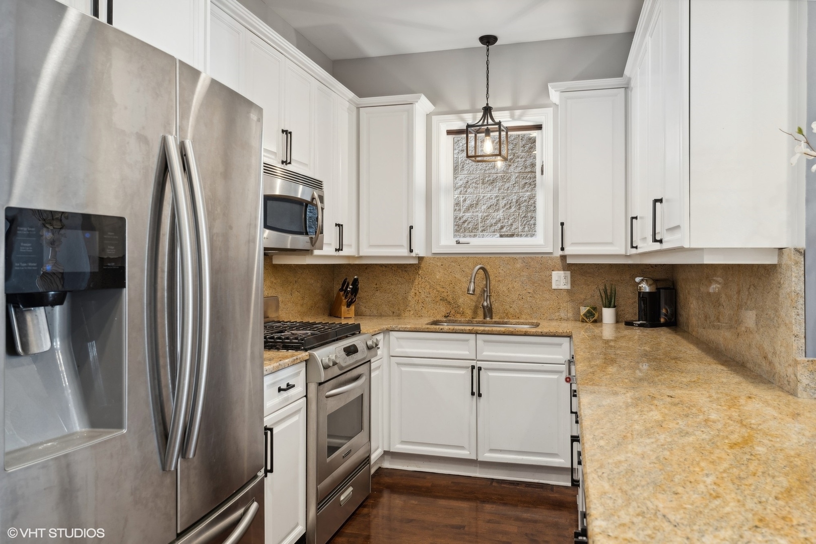 3233 N Racine Avenue Unit: 1