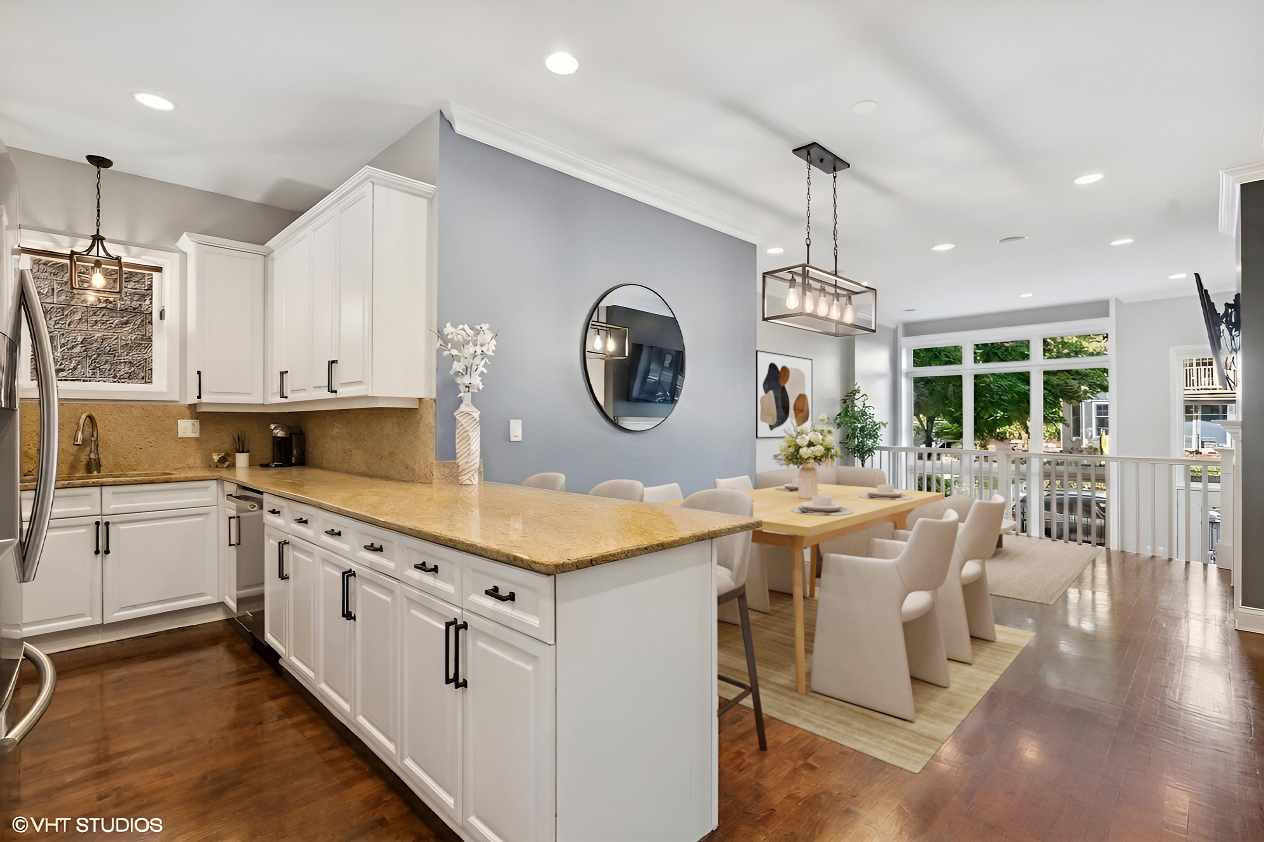 3233 N Racine Avenue Unit: 1