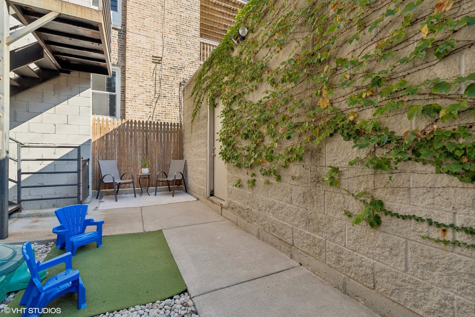 3233 N Racine Avenue Unit: 1