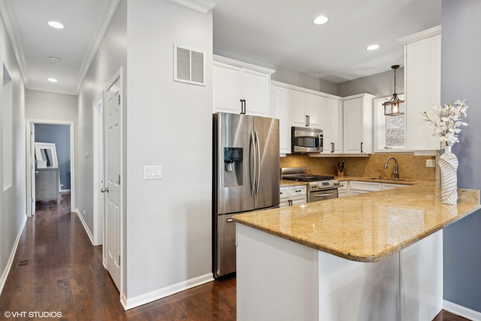 3233 N Racine Avenue Unit: 1