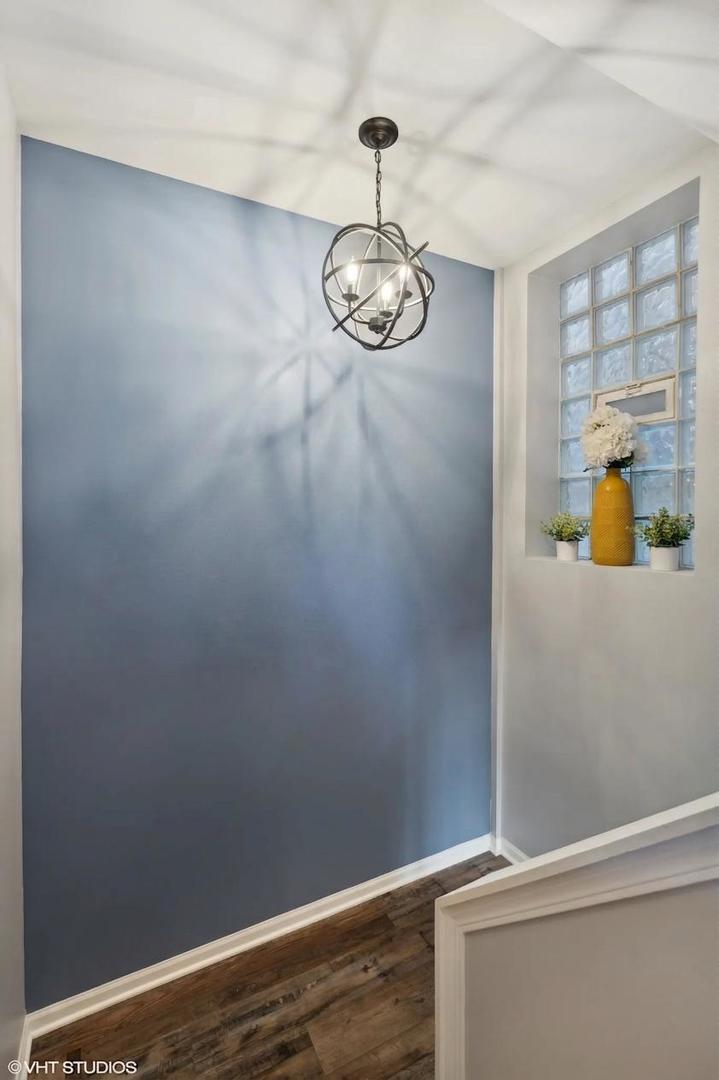 3233 N Racine Avenue Unit: 1