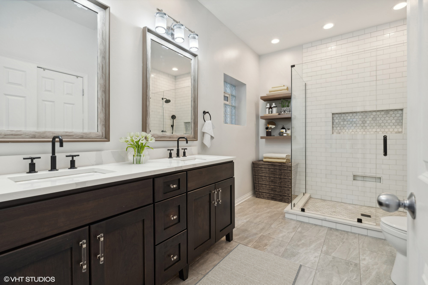 3233 N Racine Avenue Unit: 1