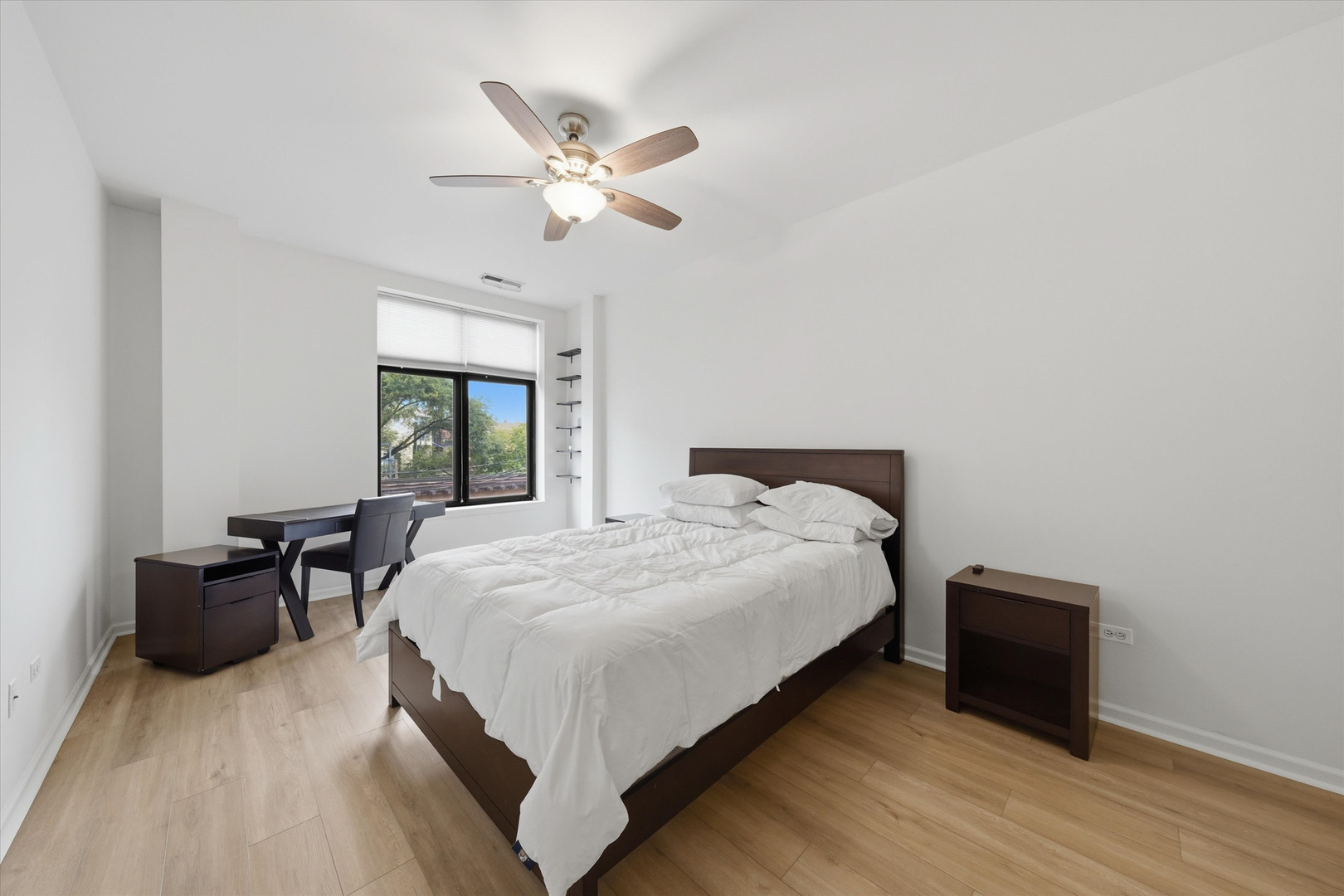 2045 W Concord Place Unit: 307