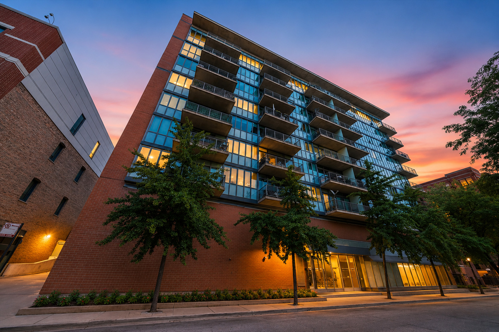 321 S Sangamon Street Unit: 908