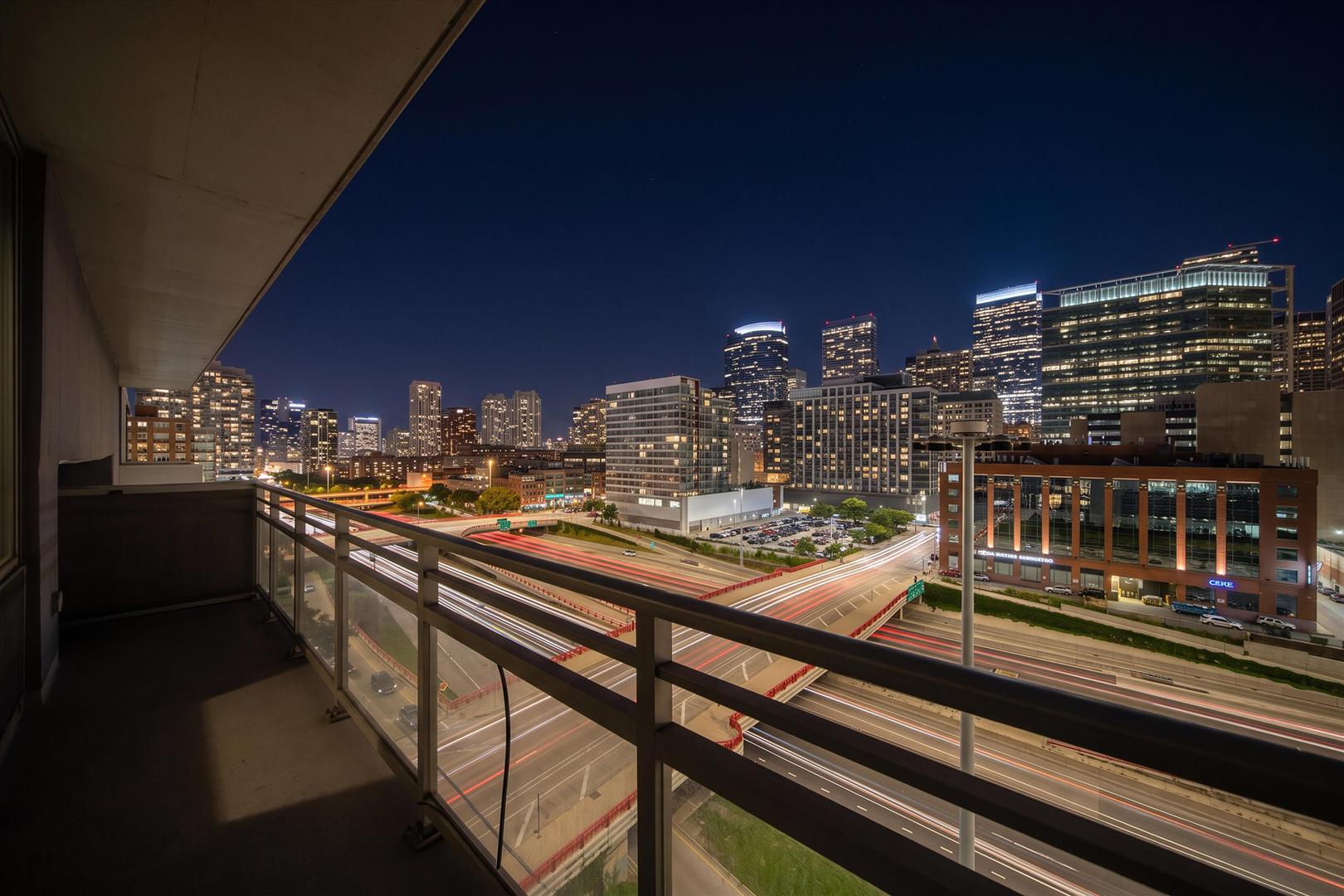 737 W Washington Boulevard Unit: 904