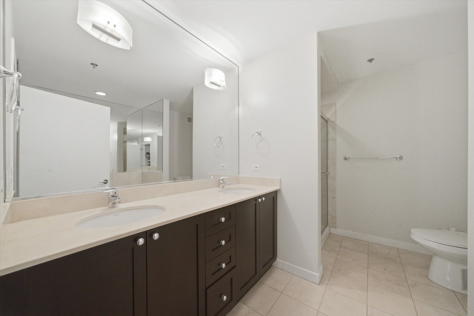 737 W Washington Boulevard Unit: 904
