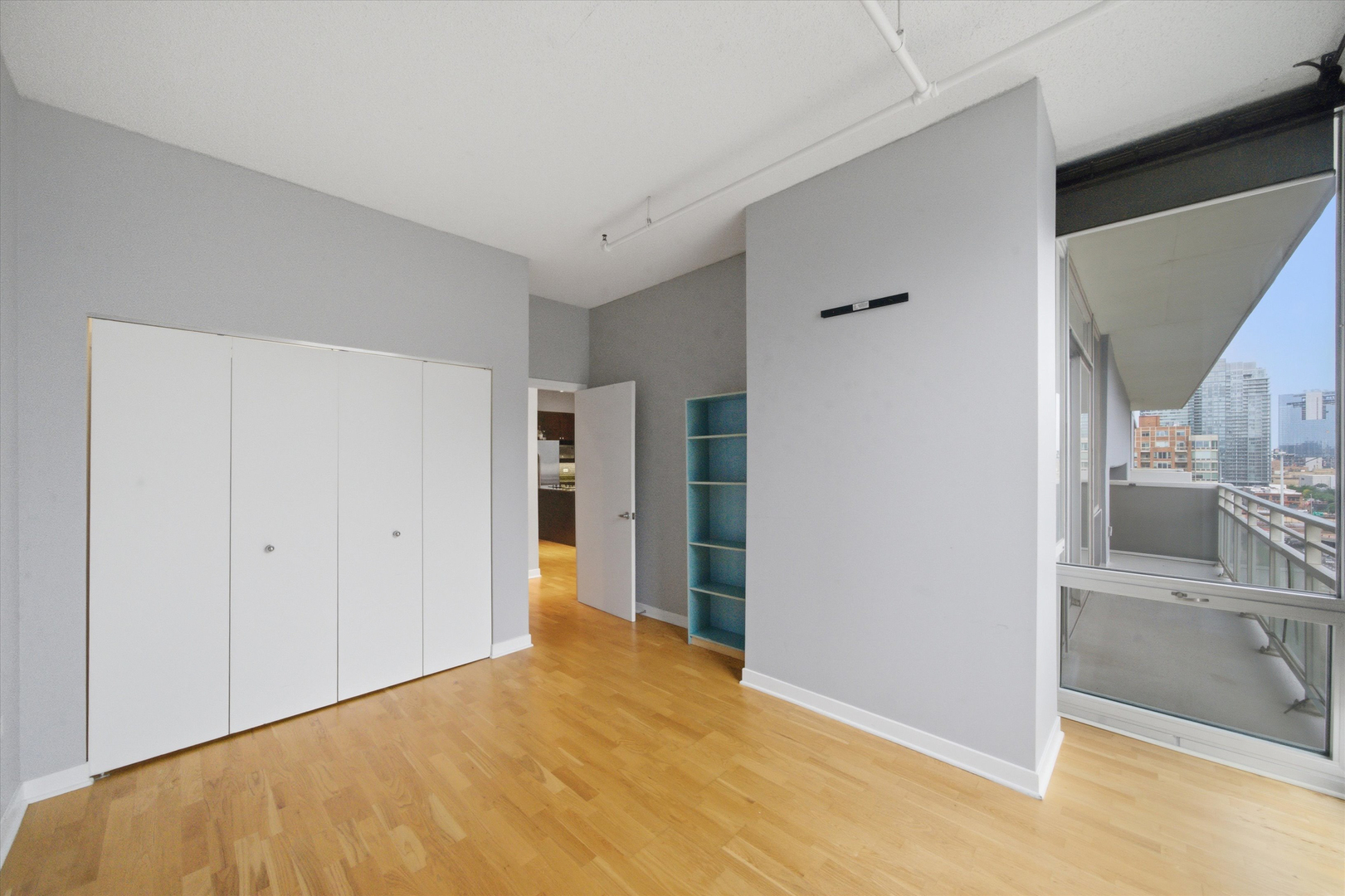 737 W Washington Boulevard Unit: 904