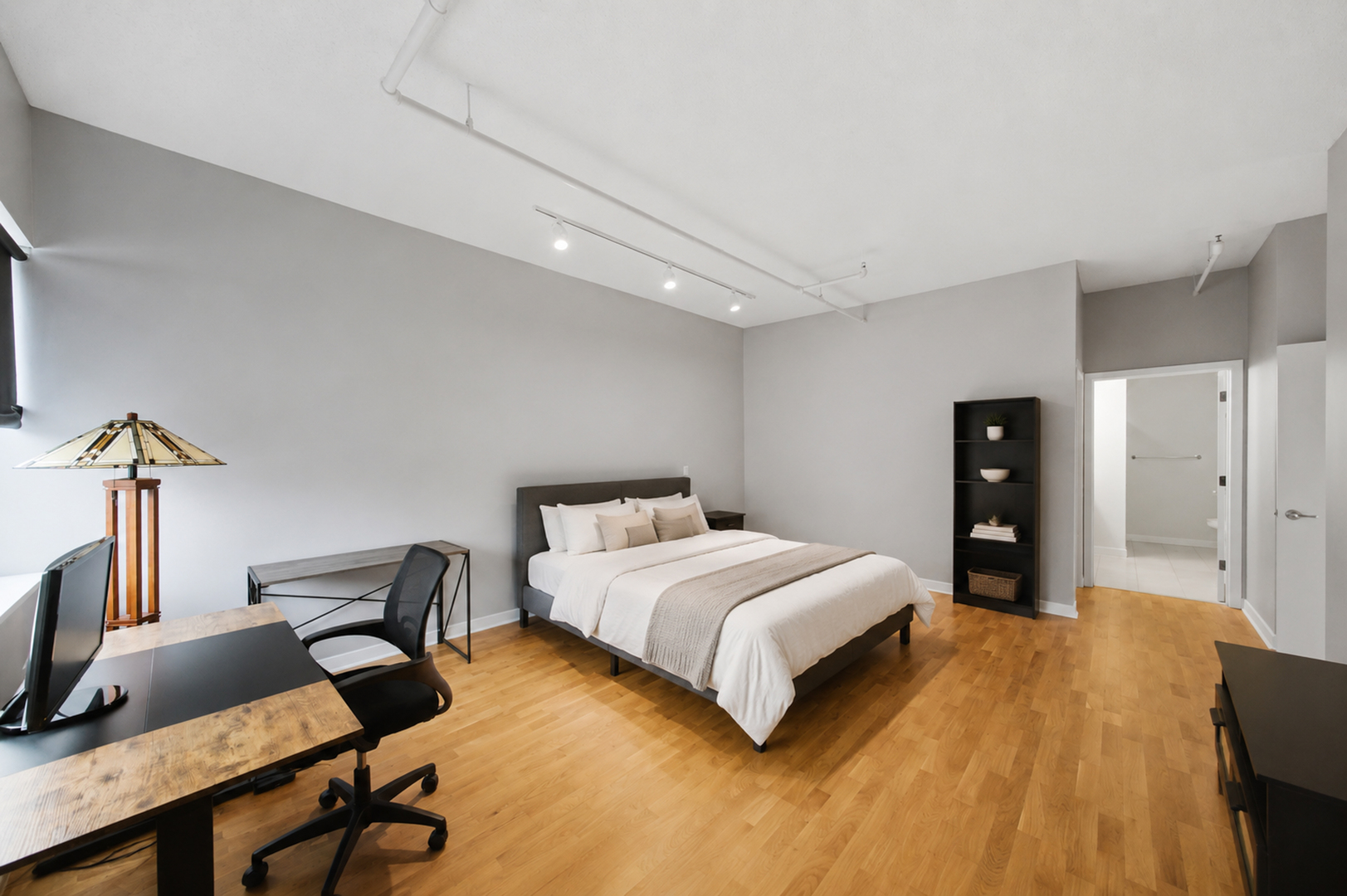 737 W Washington Boulevard Unit: 904