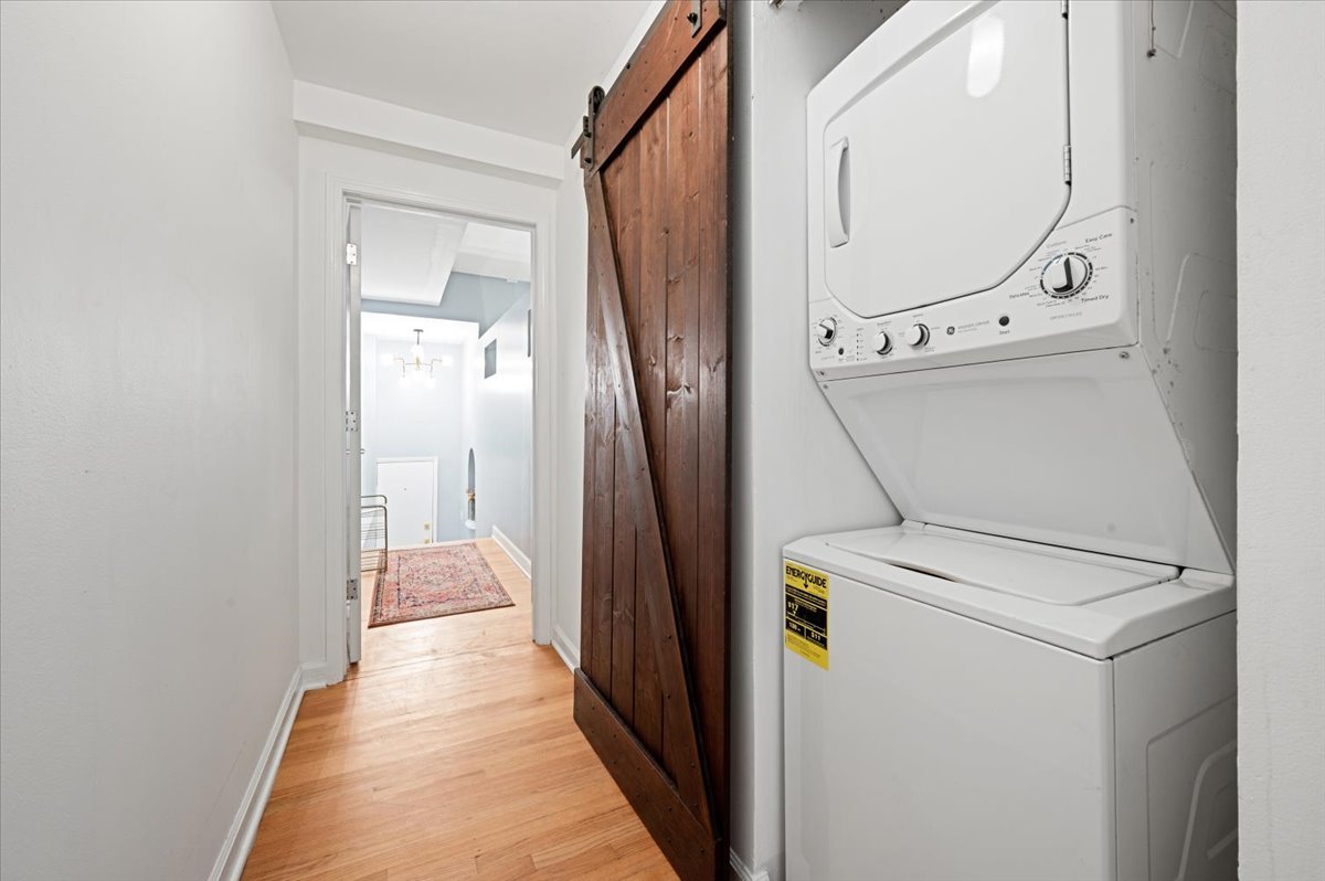 4053 N Sheridan Road Unit: 3