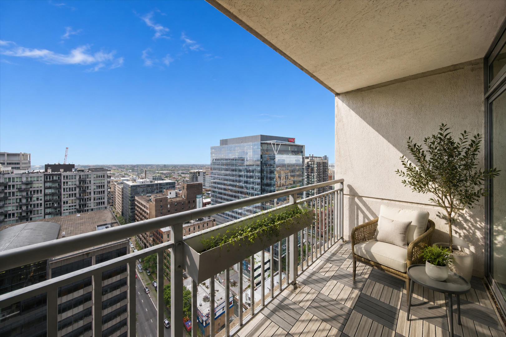 125 S Jefferson Street Unit: 2409