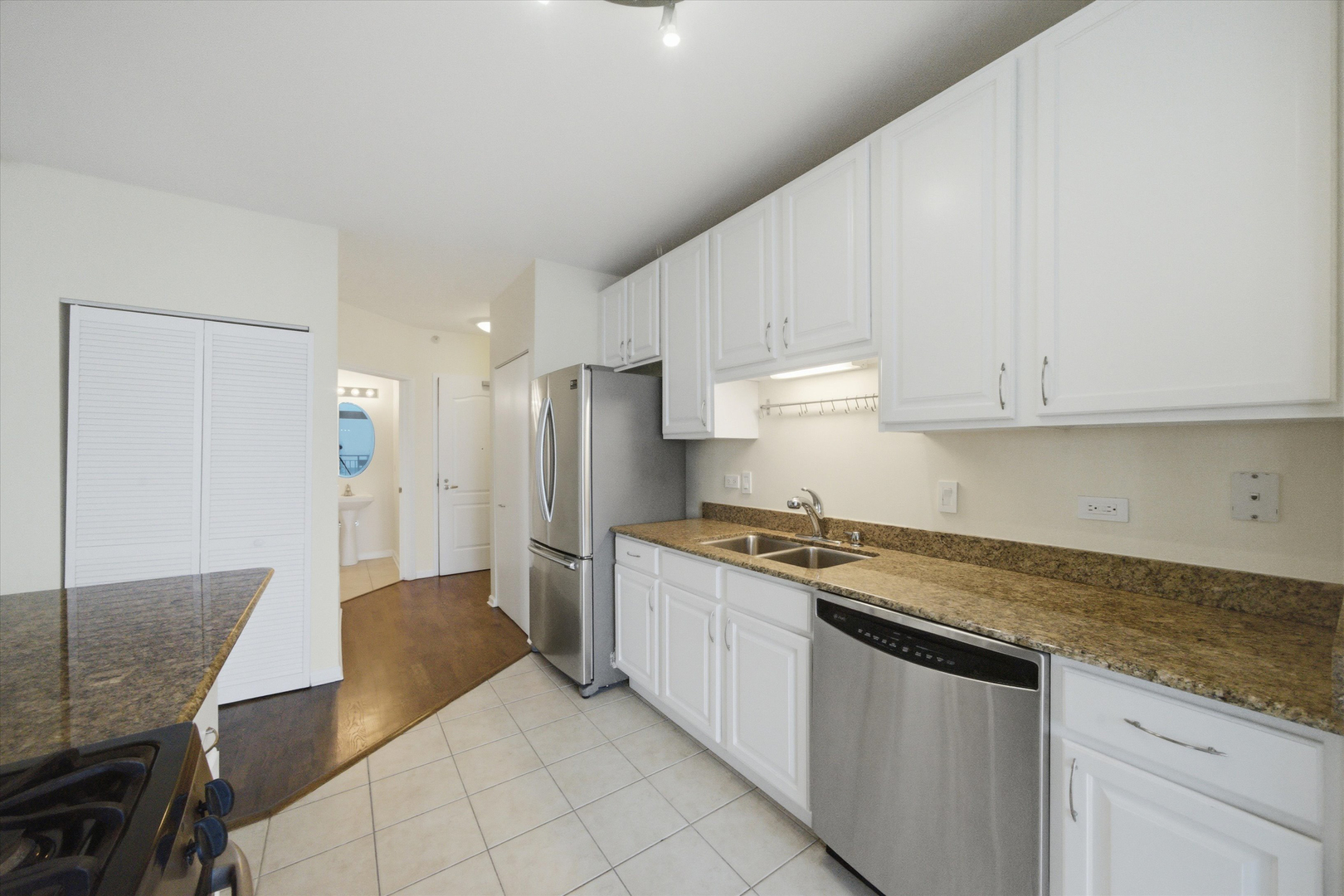 125 S Jefferson Street Unit: 2409